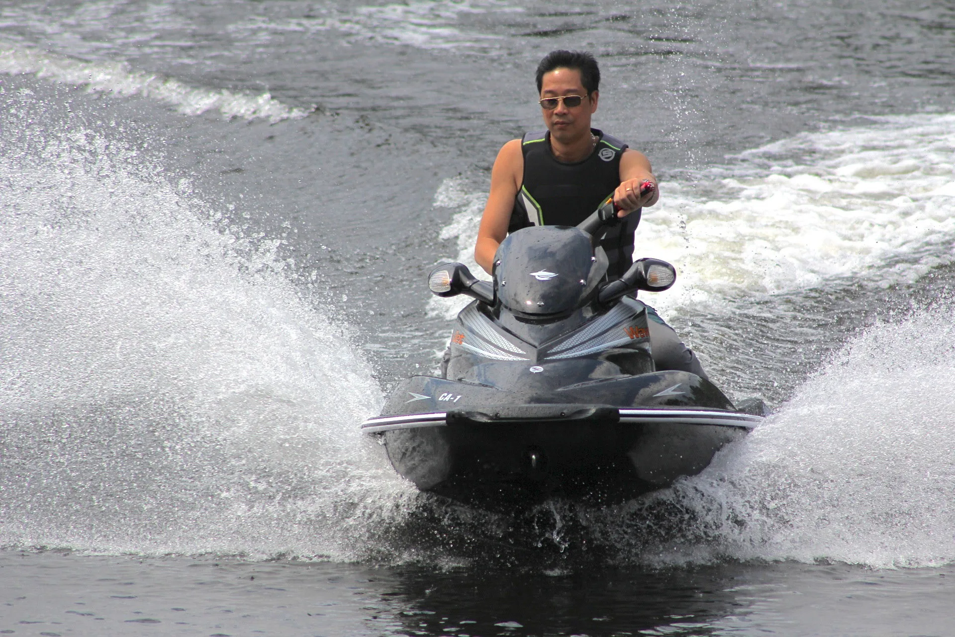 Four-stroke sailor Kawasaki of the new motorboat is similar to the Chinese motorboat private sailor motorbike jetski sea doo sea
