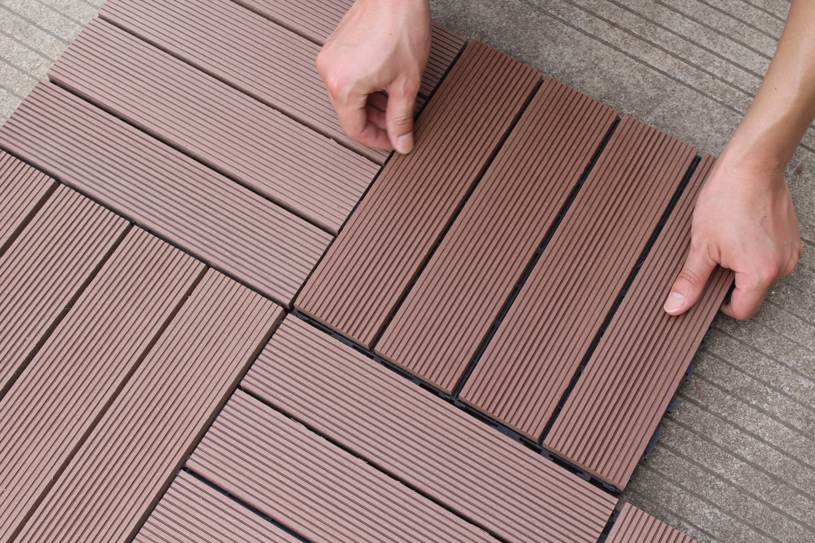 Interlocking plastic base  outdoor plastic wood WPC tile floor