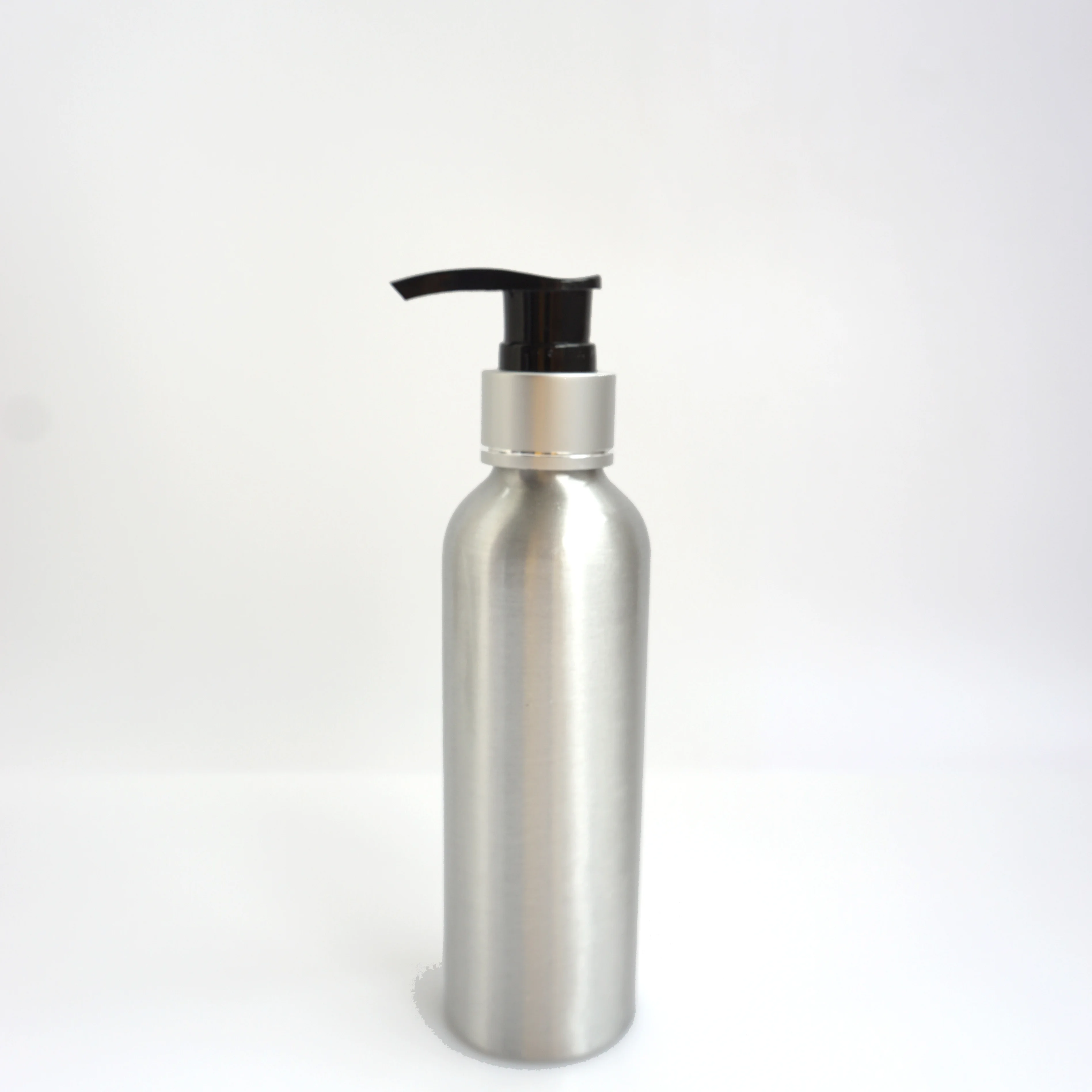 
Индивидуальная оптовая продажа, лосьон с черным насосом, алюминиевая бутылка с шампунем 