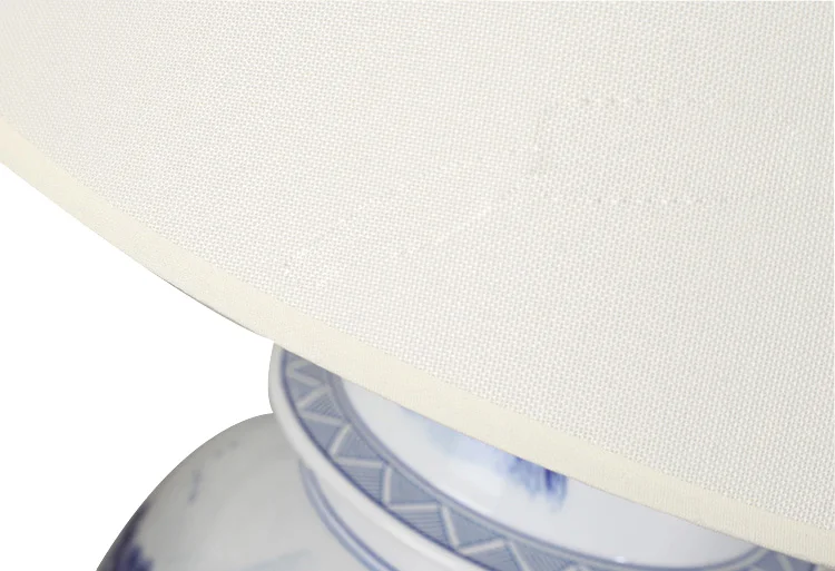 Chinese hot selling classical household decorative ceramic lamp Chinese style home decoration ceramic desk lamp