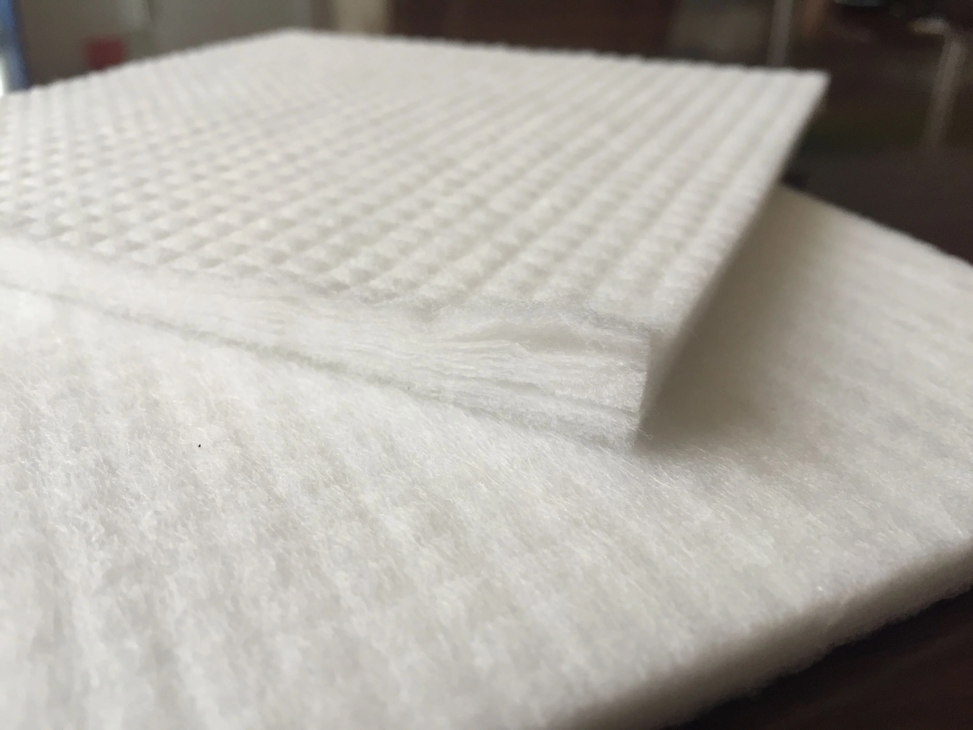 New Nonwoven Polyester Fibre Batting Wadding Embroidery Quilted Fabric for Winter Down Coat