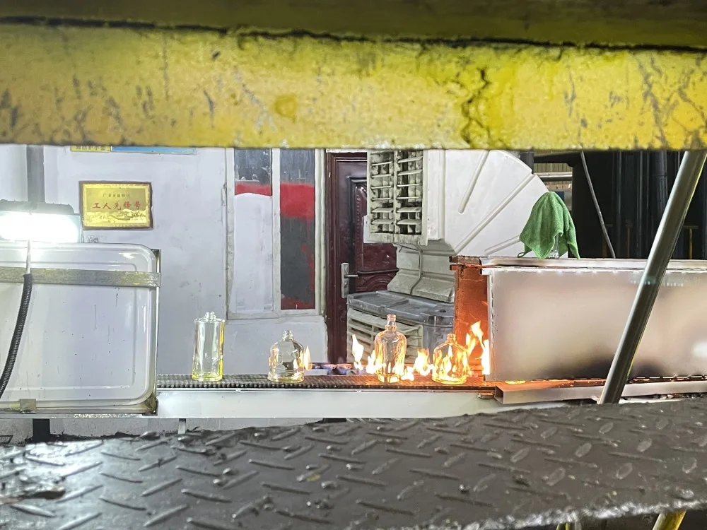 
Widely-used pump wooden with wholesale price glass liquor bottle 