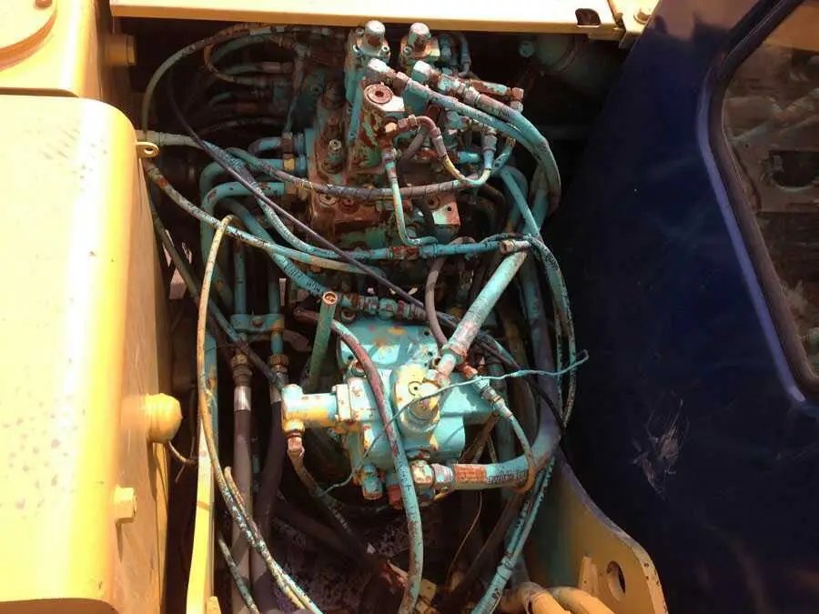 Used Japan original  Kobelc* SK120-3 13 Ton hydraulic crawler excavator in good condition and low price for sale