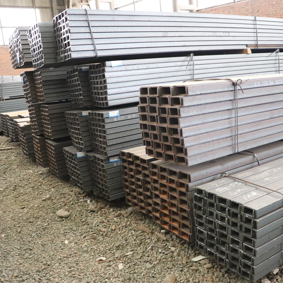 YQF q355 dh36 316l u-канал стальной горячекатаный стальной канал u-образный оцинкованный стальной светодиодный канал с подсветкой 3d вывески