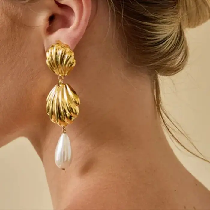 New Fashion Alloy scallop imitation pearl water droplet pendant Earring for Women Gold plated Metal Shell Earring Jewelry