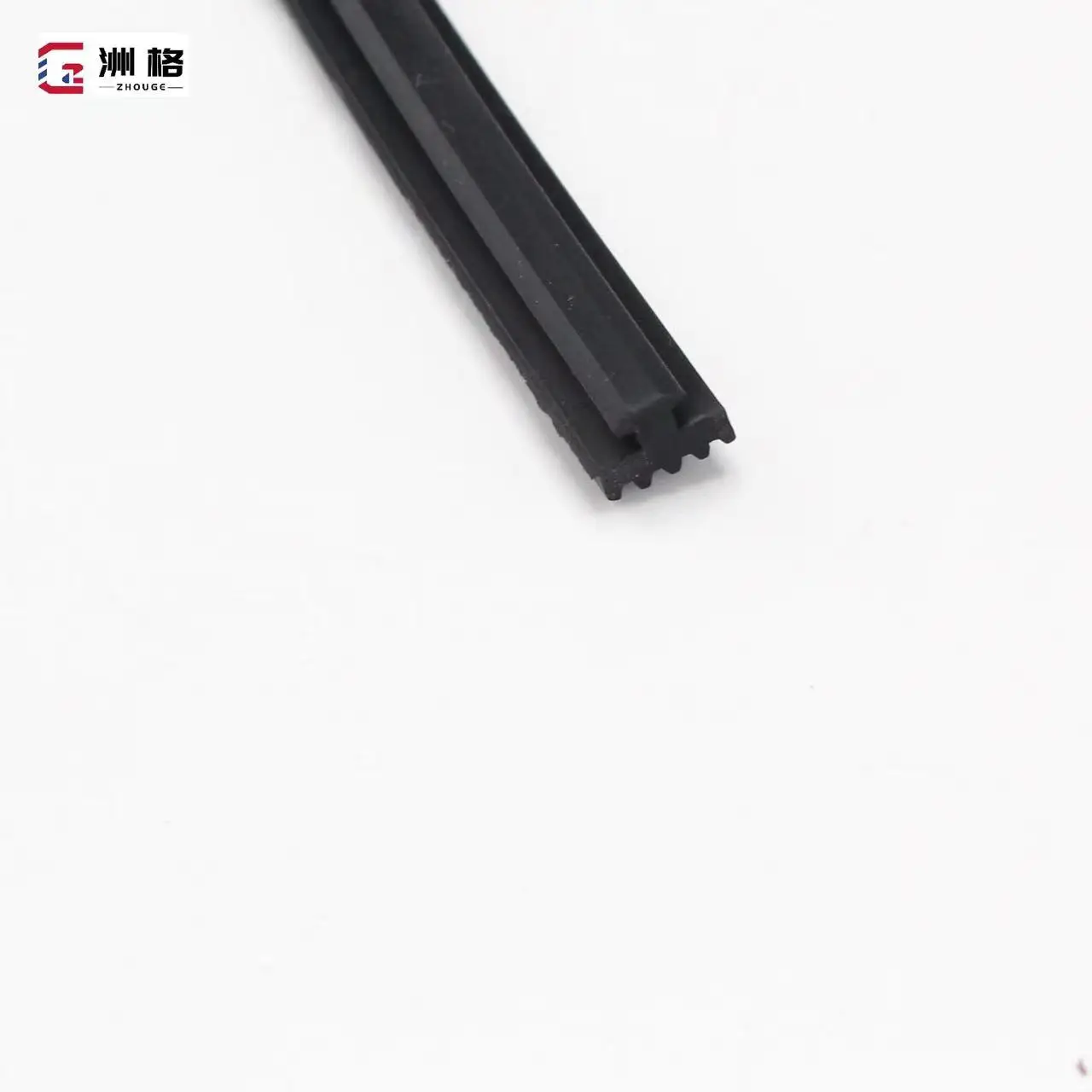 TPE or TPV rubber weatherstrip door sealing strip is used for aluminum frame windows on the roof of buildings