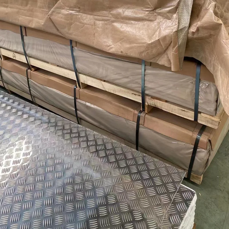 Ruilin Slip Resistant Shequred Embossed Checkered Tread Flooring 5457 5652 5657 Aluminum Sheet with 3 5 Bar Texture