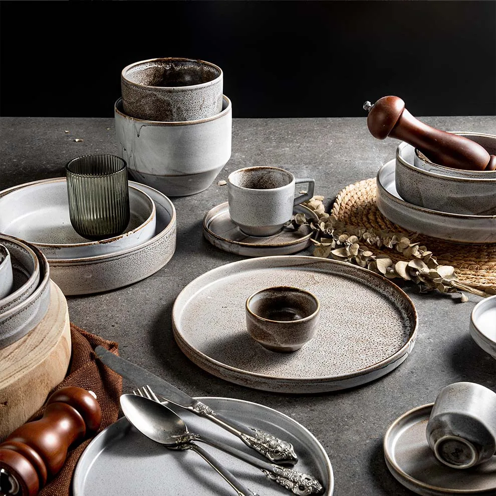 Creative Nordic Ceramic Dinnerware Luxury Platos Cookware Rustic Gery Reactive Porcelain Plates Dishes Set for Restaurant Hotel