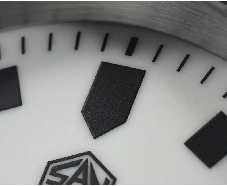 Custom logo low moq original design 316L stainless steel sapphire mechanical BGW9 luminous diver watch automatic man for sale