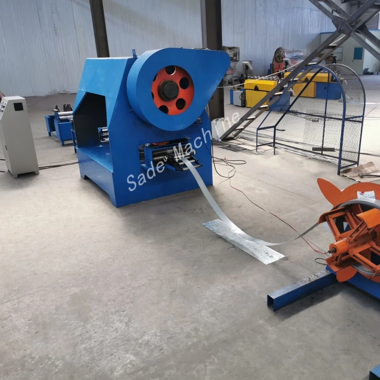 China Automatic High speed expanded Metal brick Mesh Machine newest type with low costs