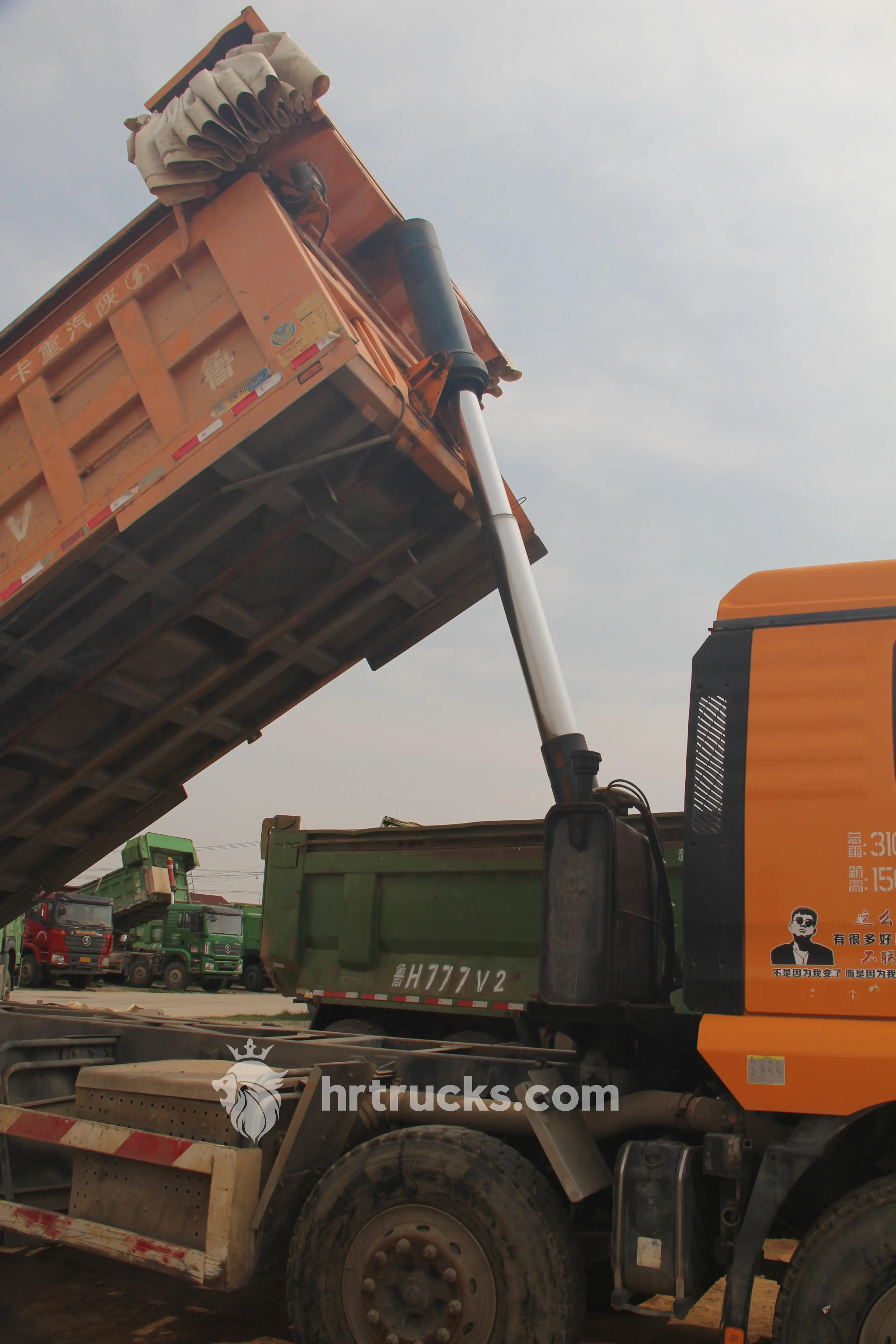 Hot Selling SHACMAN Delong M3000 6*4 Heavy Duty Truck Tractor Tow Used Dump Truck