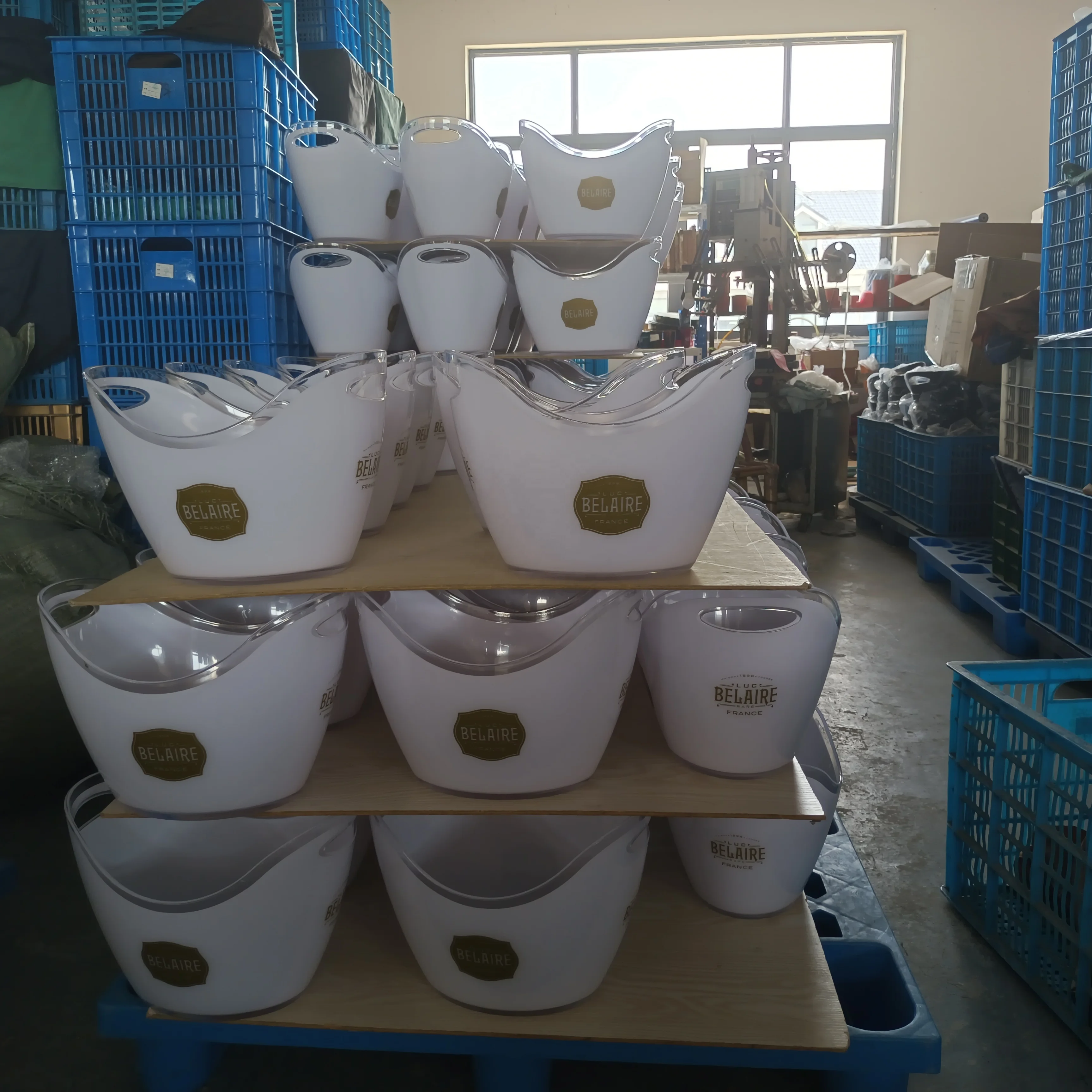 China factory wholesale 10L plastic bowl oval boat wave waved shaped ice bucket wine chiller champagne ice buckets wave shape T