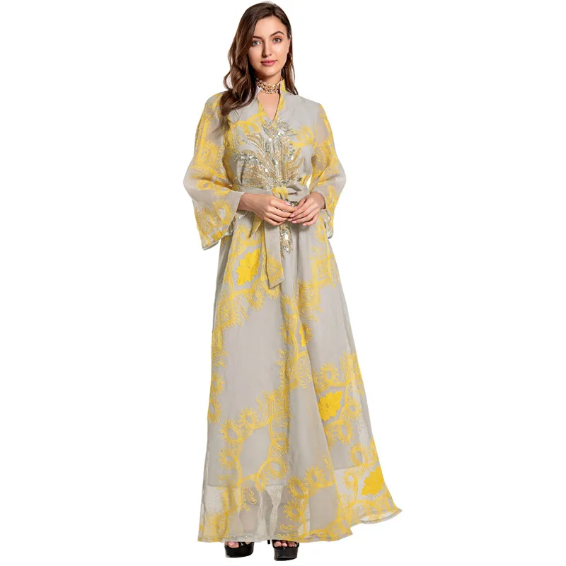 
2021 New Arrivals Arabic Malaysia Islamic Women V-Neck Long Sleeve Floral Embroidery Glitter Beaded Muslim Abaya 