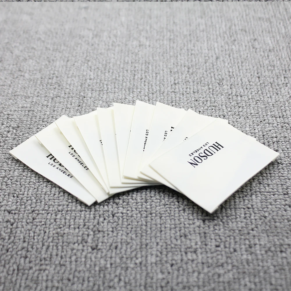 Custom Red Label Clothes Tags For Clothing damask shuttle loom Woven Labels for clothing
