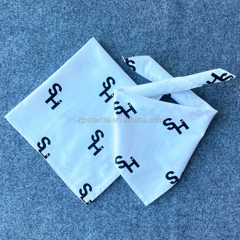 extra large boho blank plain curly hair tying bandana around neck new yorker korea with dreads