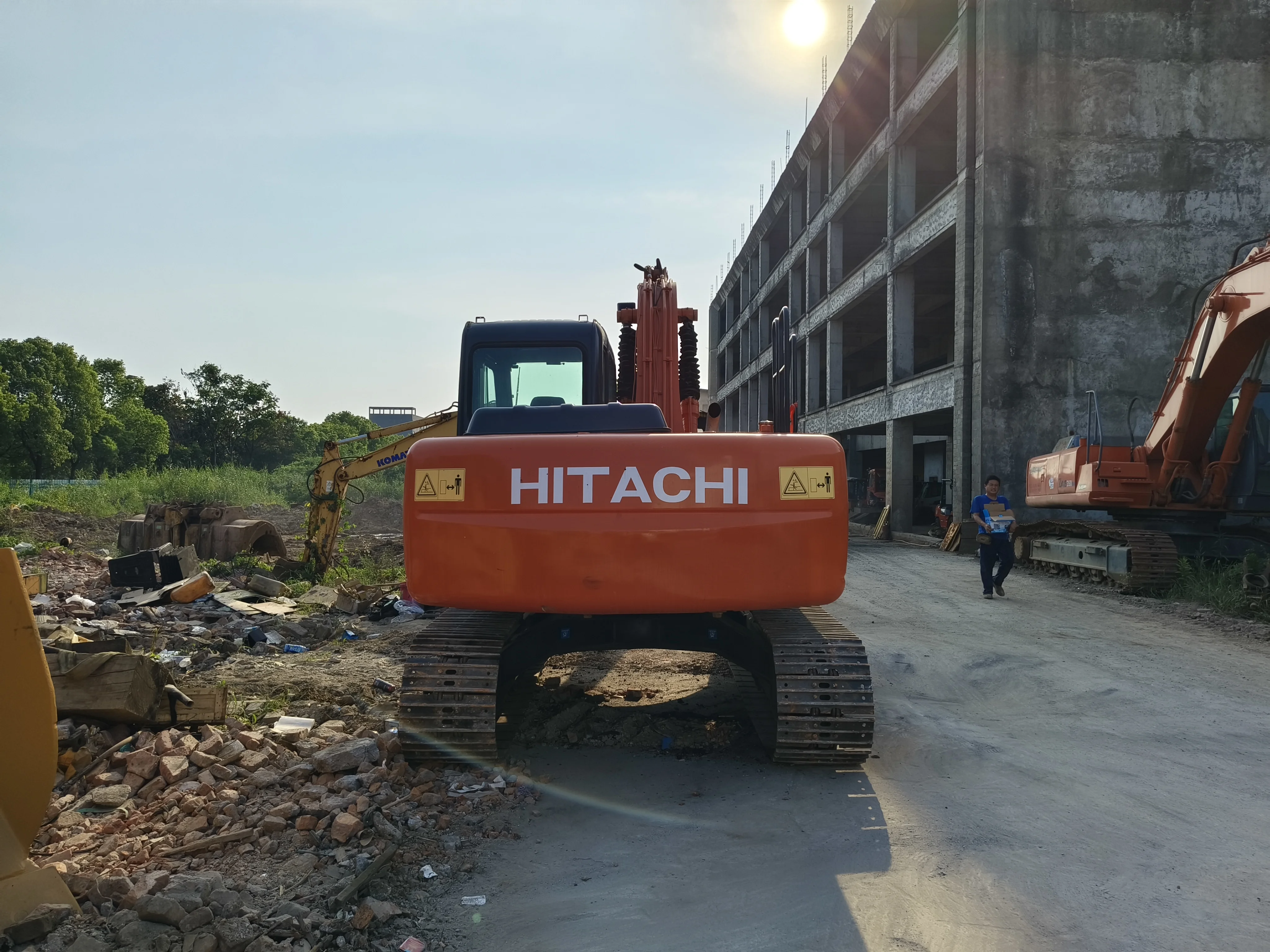 Almost New Hitachi zx120 zx200 zx210-3g zx130 excavator for hot sale