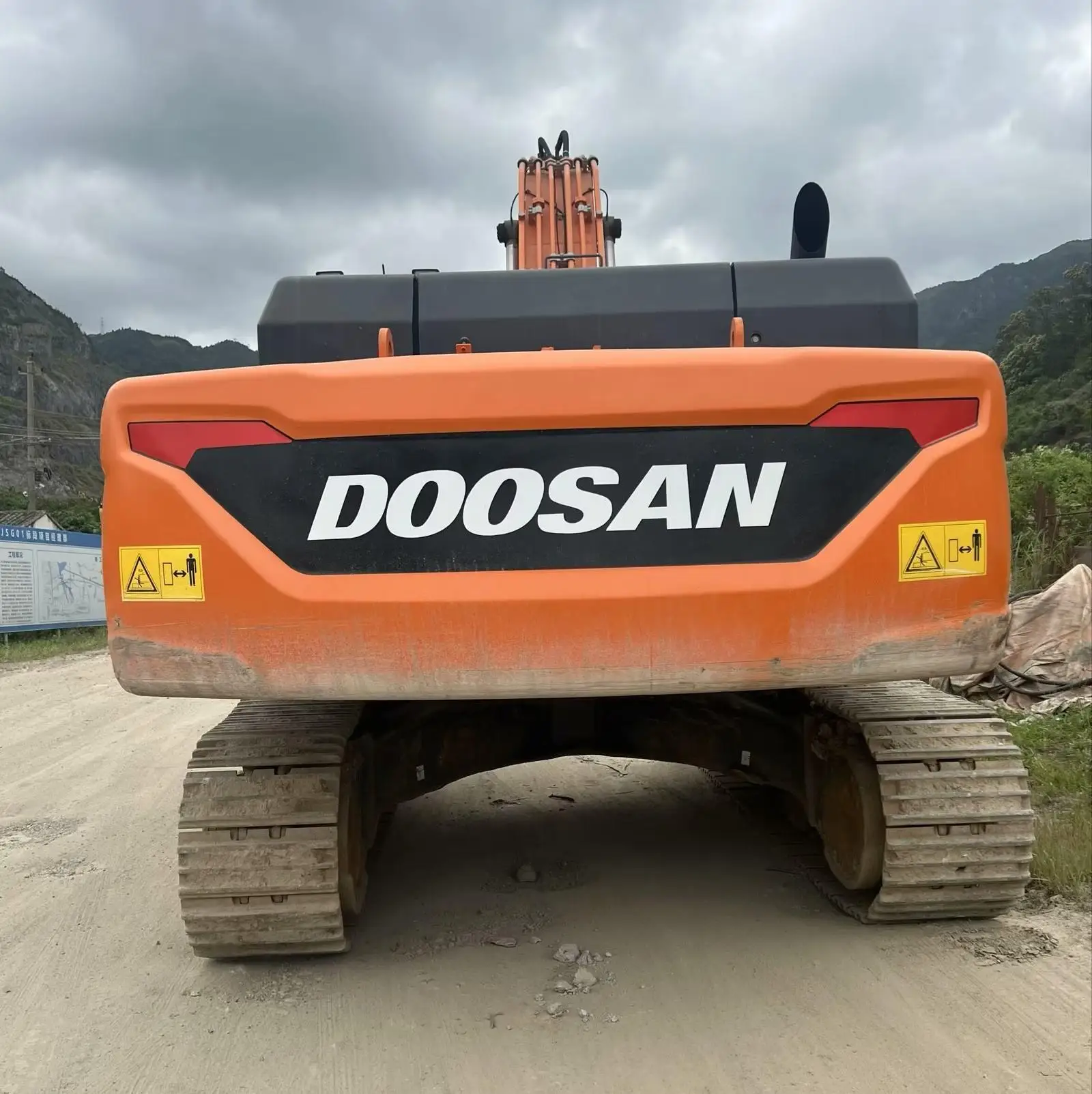 Популярный шахтный экскаватор Doosan DX380 37 тонн 38 большой гидравлический б/у Тяжелая горнодобывающая техника