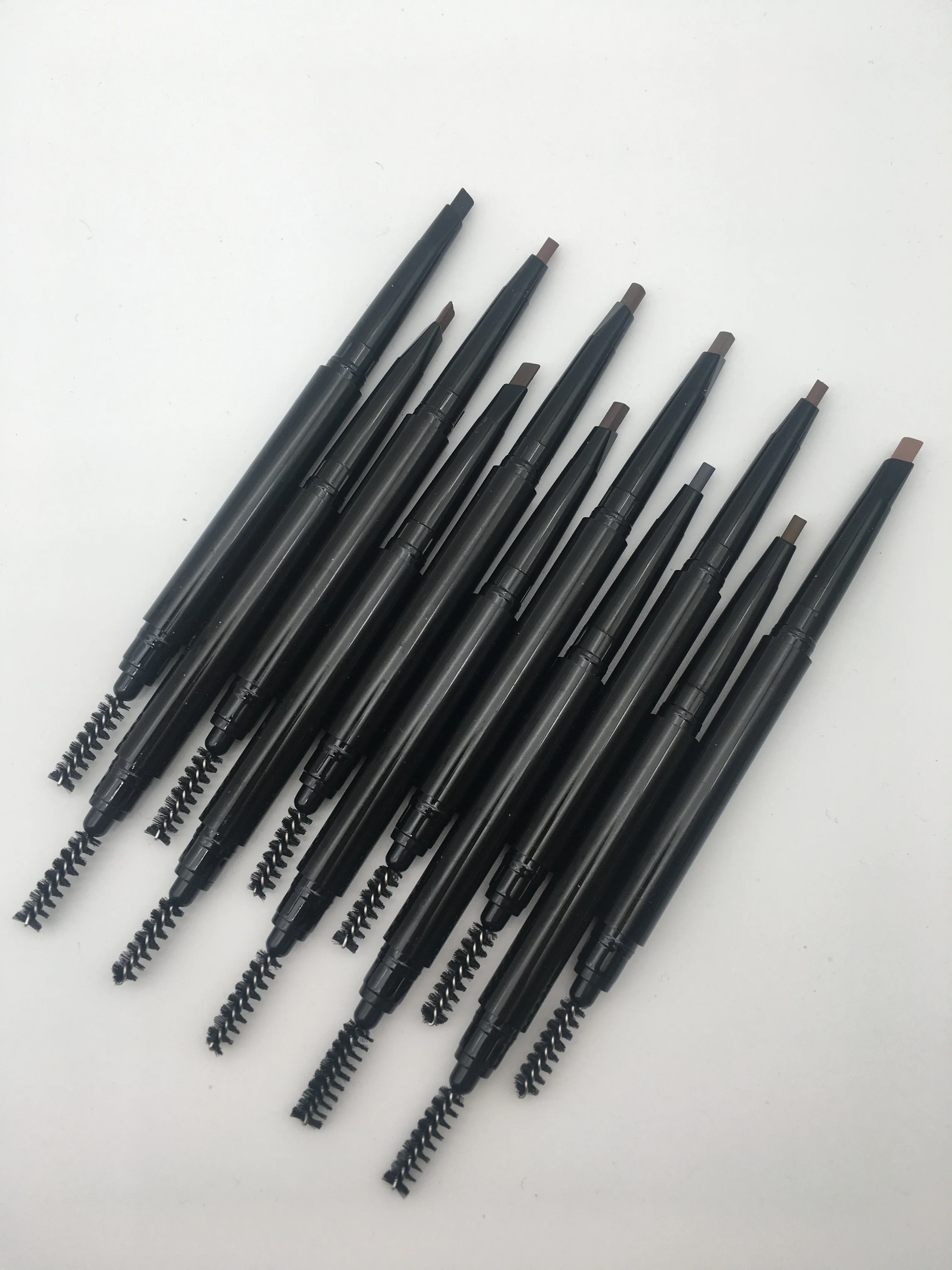 Replaceable core eyebrow pencil