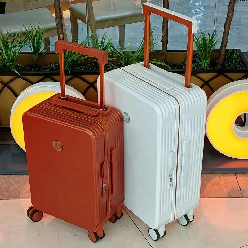 Chinese Manufacturer Fashion Multifunctional Travel Trolley Suitcase  Lightweight Boarding Luggage