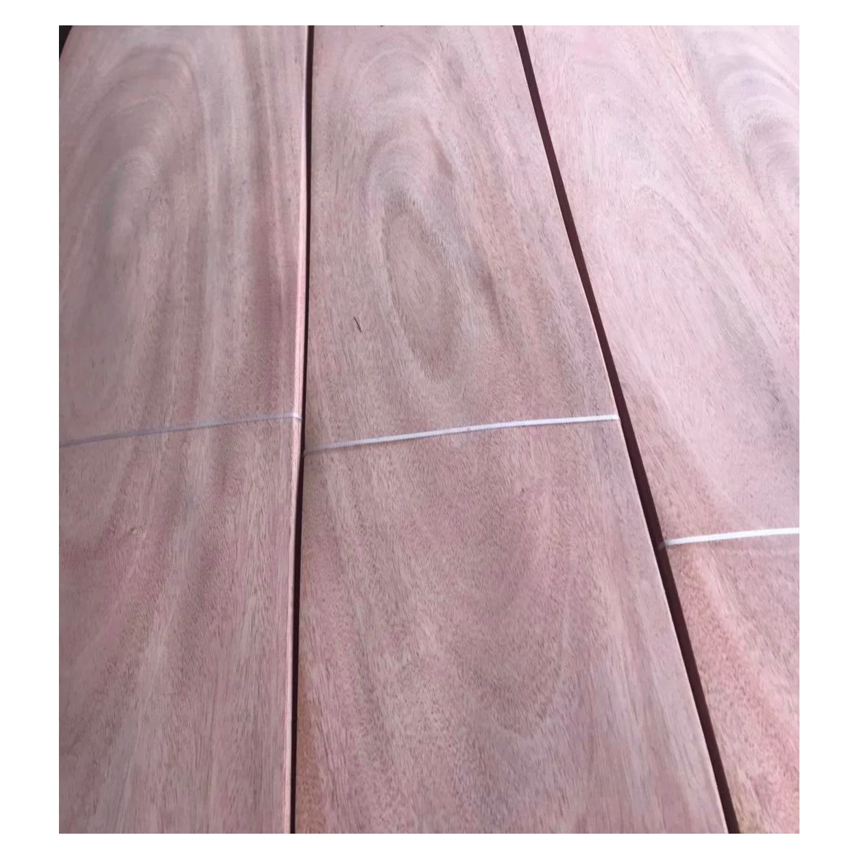 Good Quality  Mahogany Veneer Natural Sliced Wood Veneer Decorative