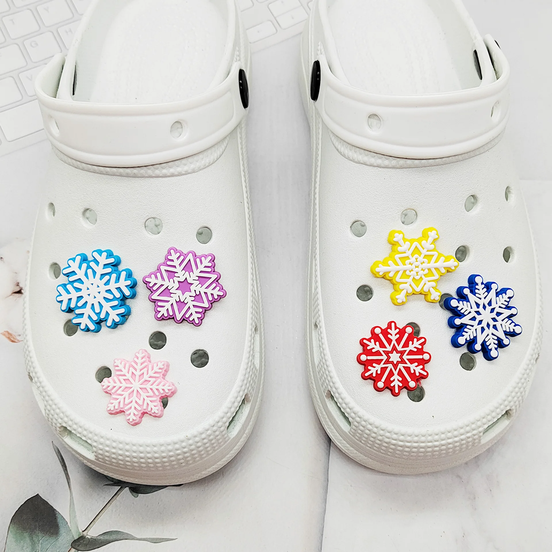 all style in stock wholesale Factory direct sales 2024 New Arrival PVC Custom Clog snowflake shoes Charms pvc shoes decoration