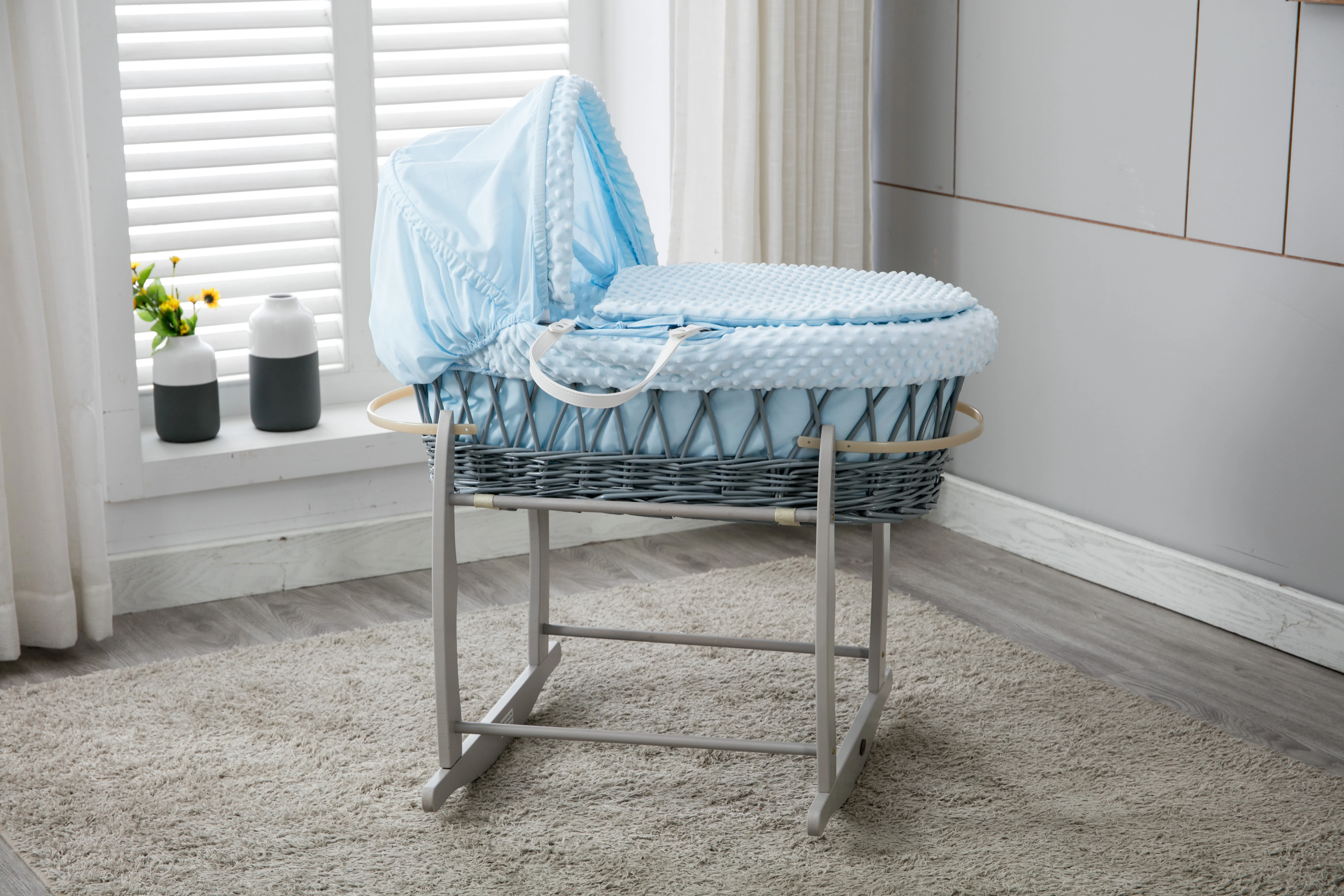 
Wicker Moses Basket With Dressing And Rocking Stand 