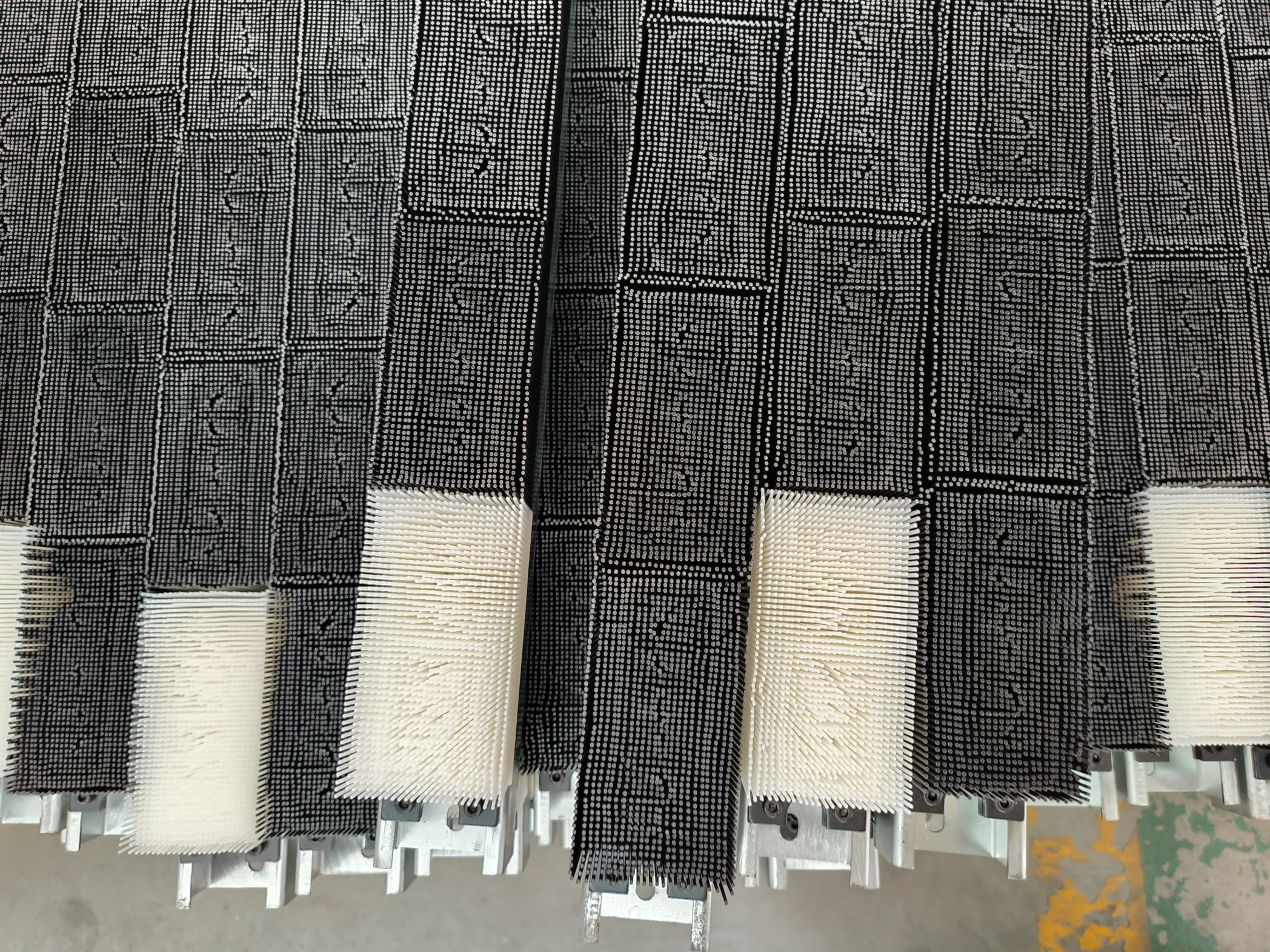 100*50*45 mm Black | White Bristle Blocks for Fabric Cutting Machine