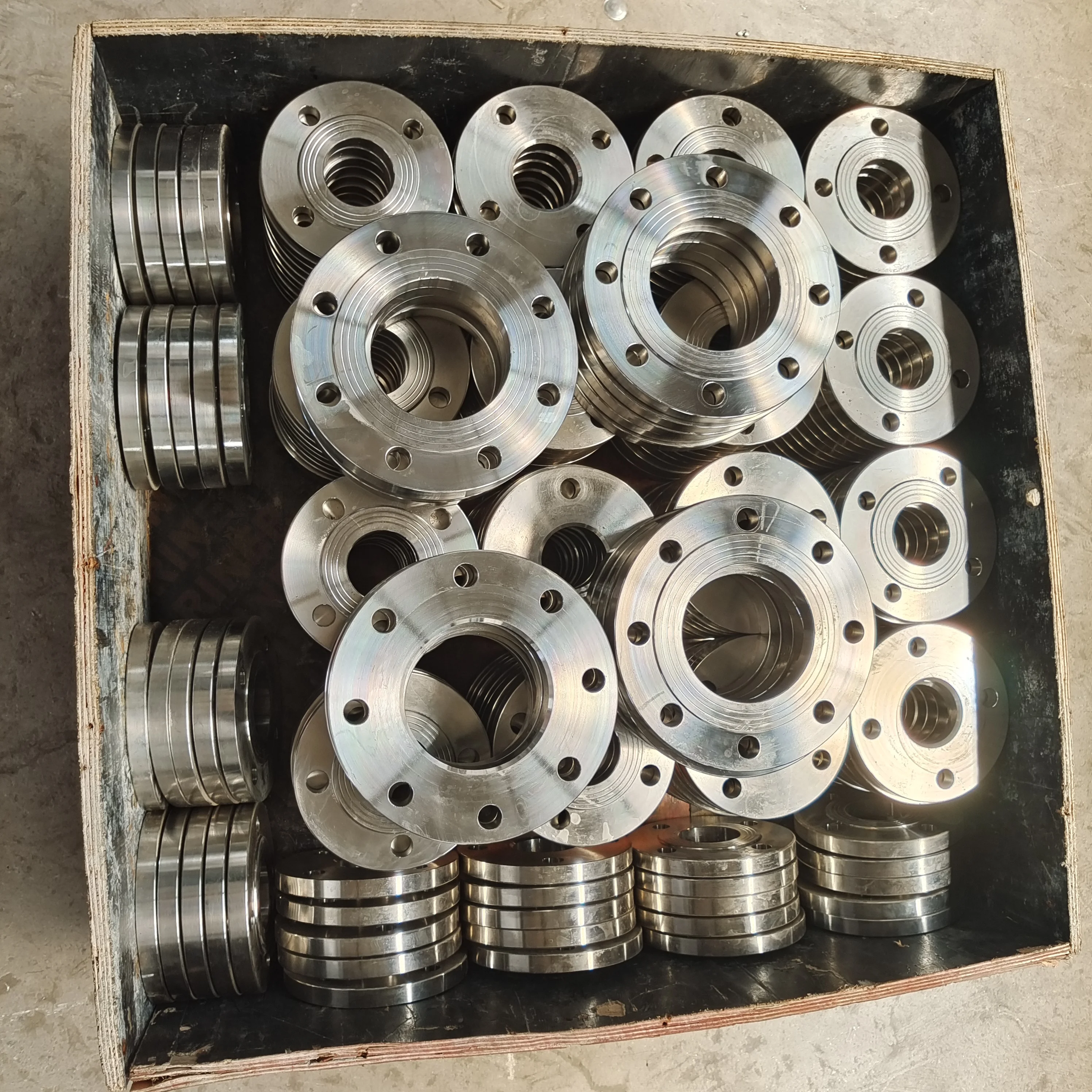 Фланец A105, кованая труба из углеродистой стали, фланец 150 фунтов, 300 фунтов, 600 фунтов, PN10, PN16, PN25, резьбовой/плоский/свободный/Якорный фланец