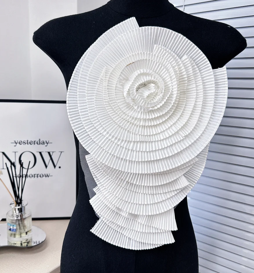 ZSY Hand Made Pleated Lace Big Flowers Fabric Designer Flowers DIY Garment Sewing Garment Accessories