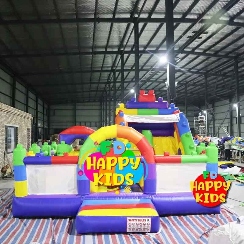 Custom Commercial Lego Park/fun city  bouncy castle inflatable combo for sale/Multiplayer gamefor kids