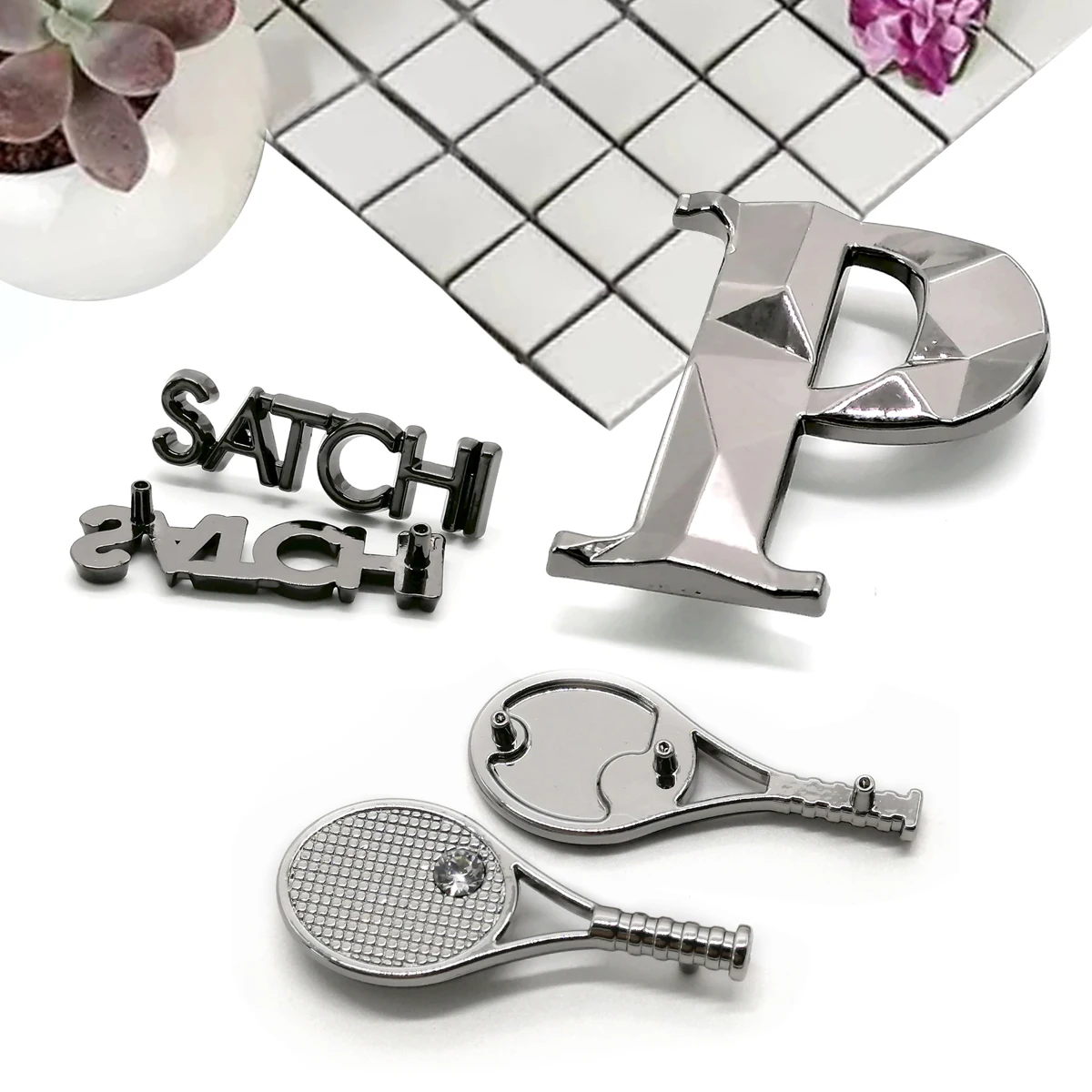 14 Years Factory OEM Service Alloy Pu Leather Label Rainbow Metal Logo Tags Metal Logo Plates Metal Logo Label For Clothing