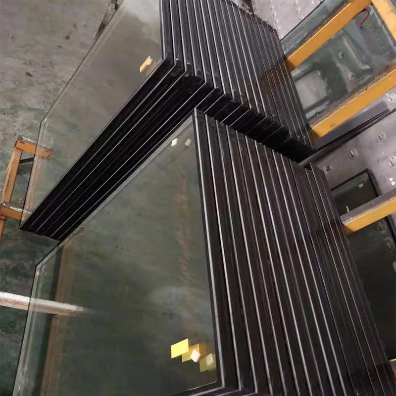 Automatic sealing robot for double glazing glass making machine