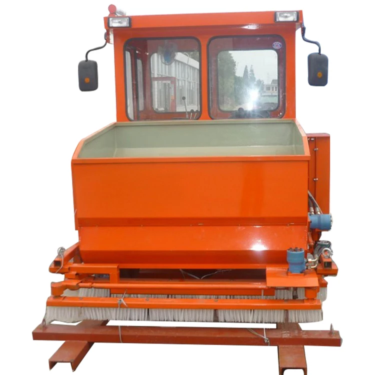 Автоматическая машина для наполнения песком/чистки искусственного газона