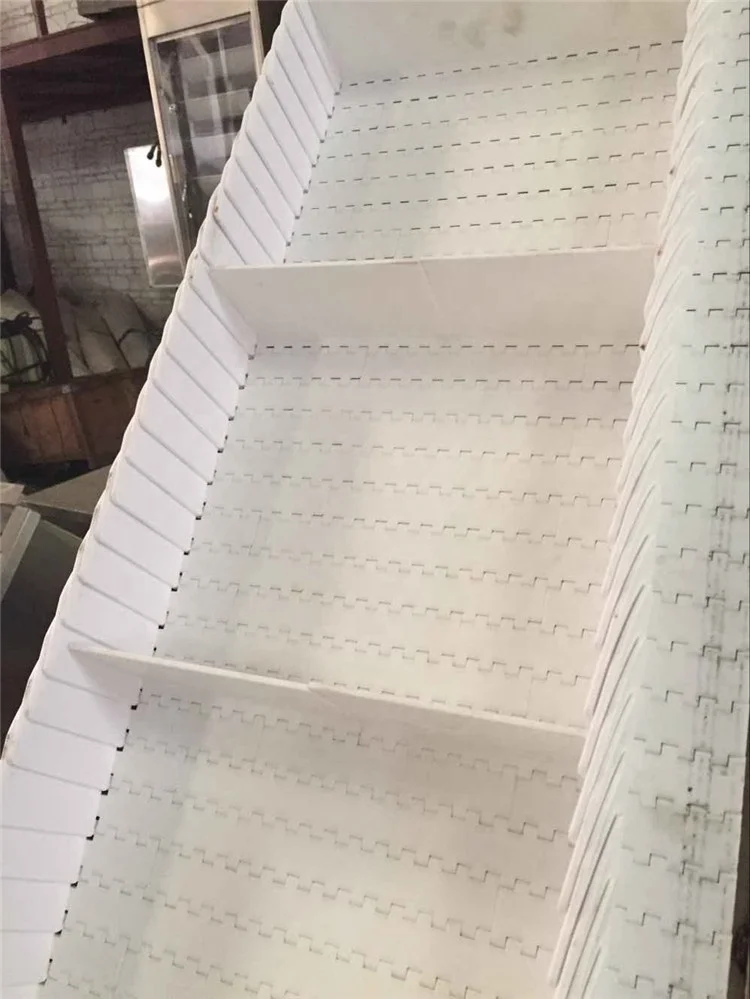 Industrial climbing White food grade PVC belt conveyor elevator with vibration feeder hopper