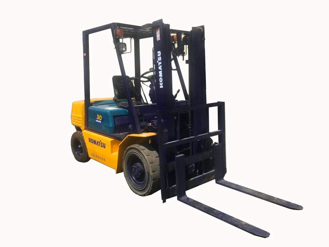  Diesel forklift used komatsu good working efficiency two mast lifting machinery for sale in Hefei