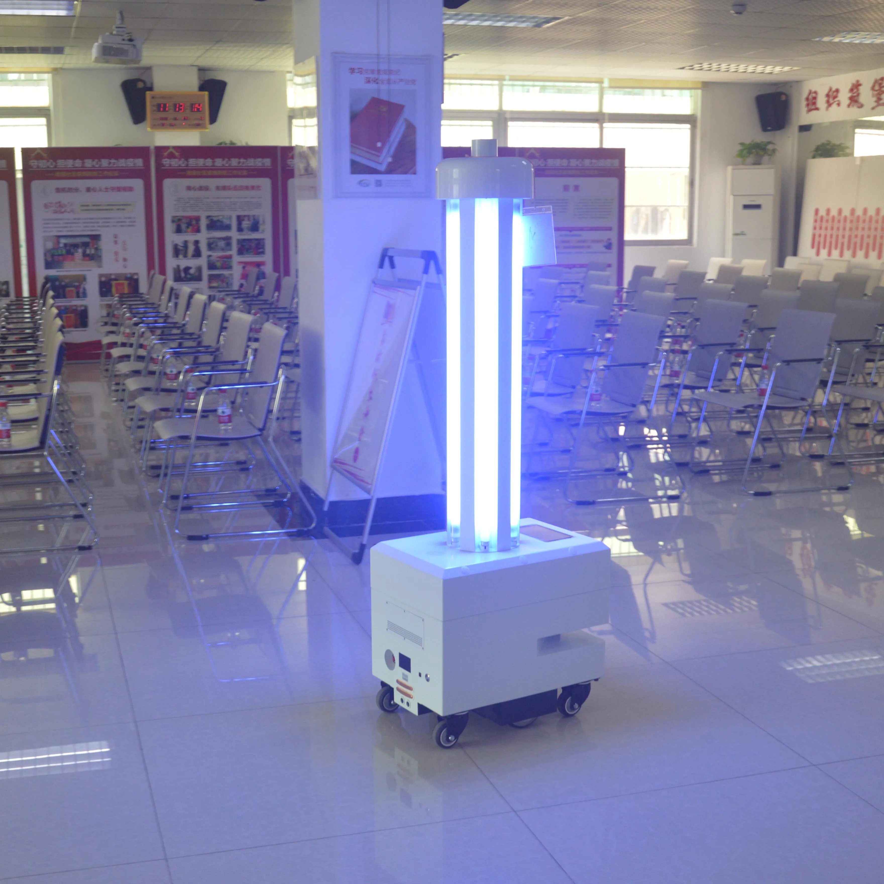  Умный дезинфицирующий робот uv-c сильный стерилизатор воздуха автоматическая зарядка для