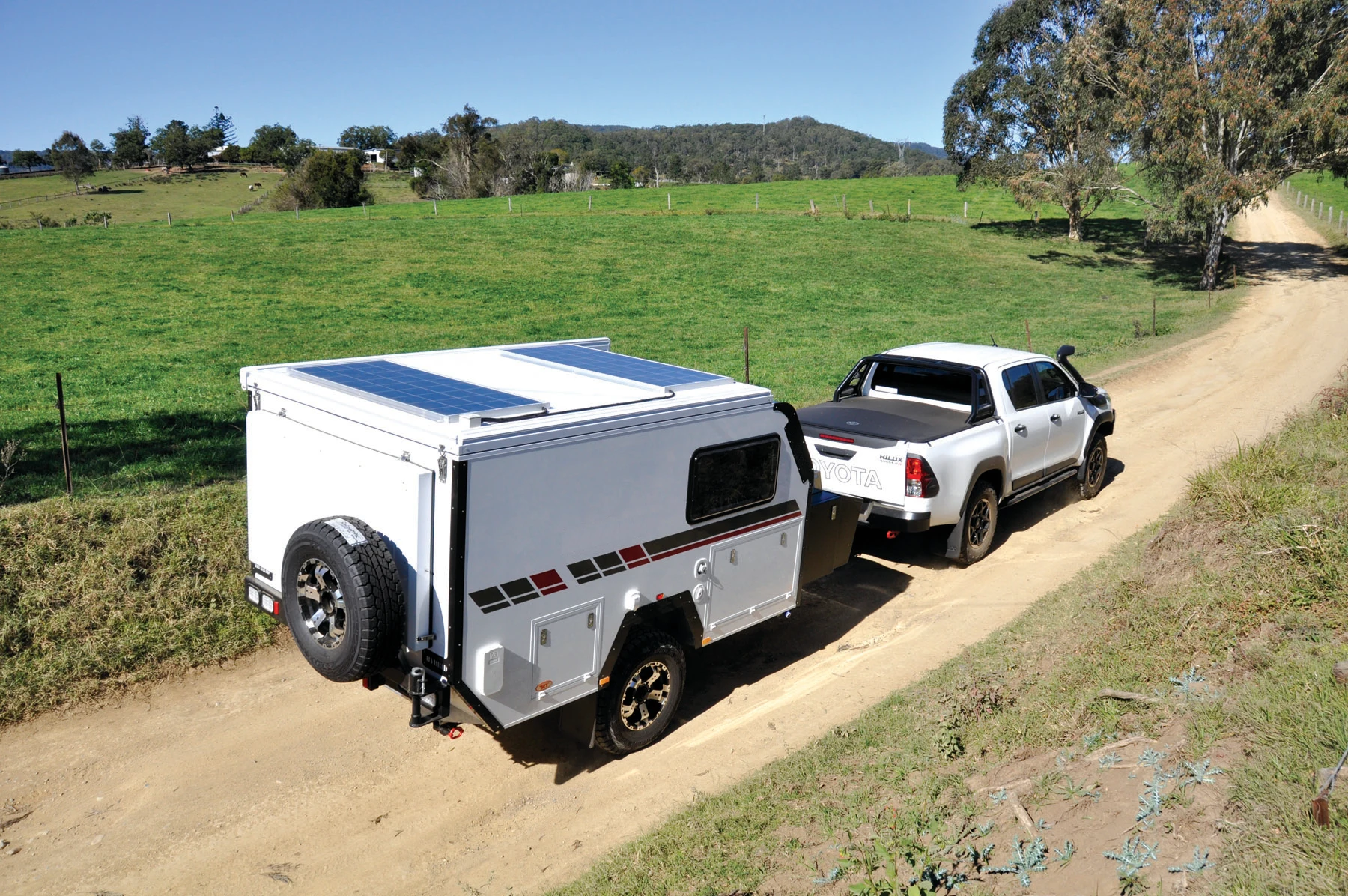 Airstream Offroad New Model Travel accessories Mobile RV Caravans Travel Trailer Caravan Trailer With Bathroom And Water Heater