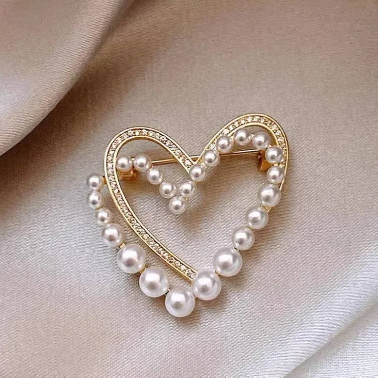 Exquisite Love Heart Crystal Pearl Brooch Pin for Women Lady Unique Design Double Layer Heart Brooch