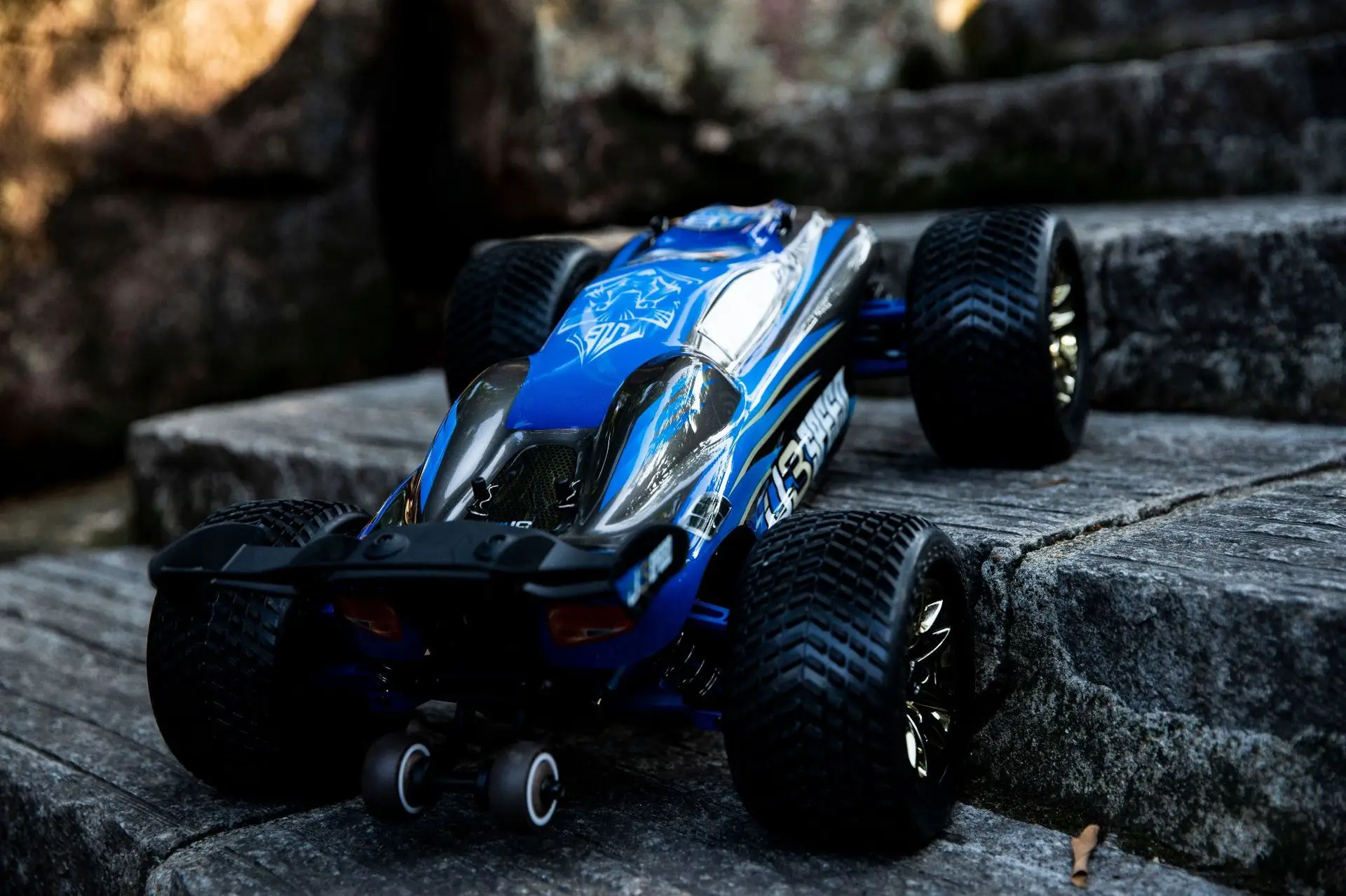 JLB Cheetah 31101 J3 Brushless Motor 100 km Speed RC Car 1/10 4WD Off-road Truggy Waterproof Remote Control Truck Buggy