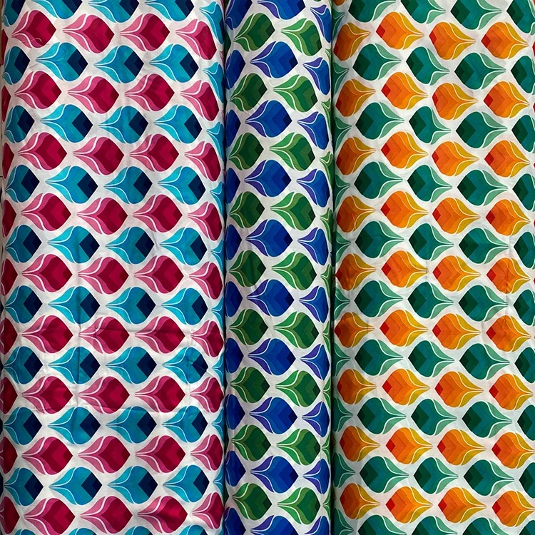 Guangzhou Factory Hot Sale Shirting Flower Print Viscose Rayon Stock Printed Fabric