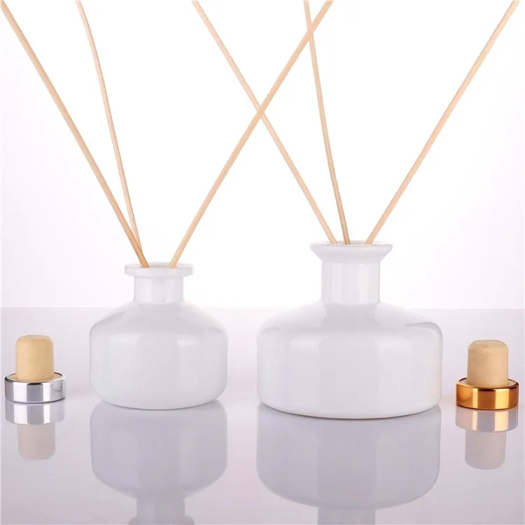 OEM wholesale 90ml frosted home decoration fragrance reed diffuser glass bottles