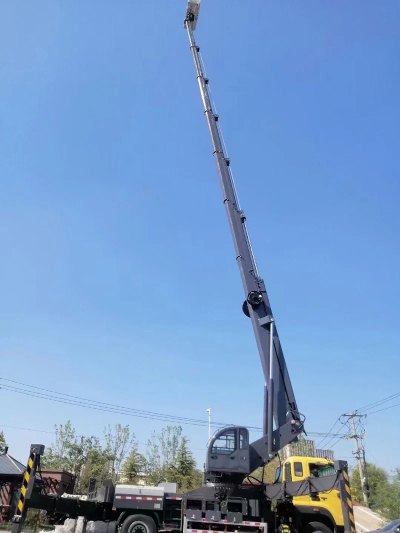 CNHTC  47m height hydraulic lifting telescopic boom folding boom aerial work truck straight arm truck curved arm truck