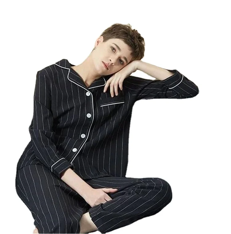 
2020 wholesale Soft nightwear flannel pyjamas and robe 