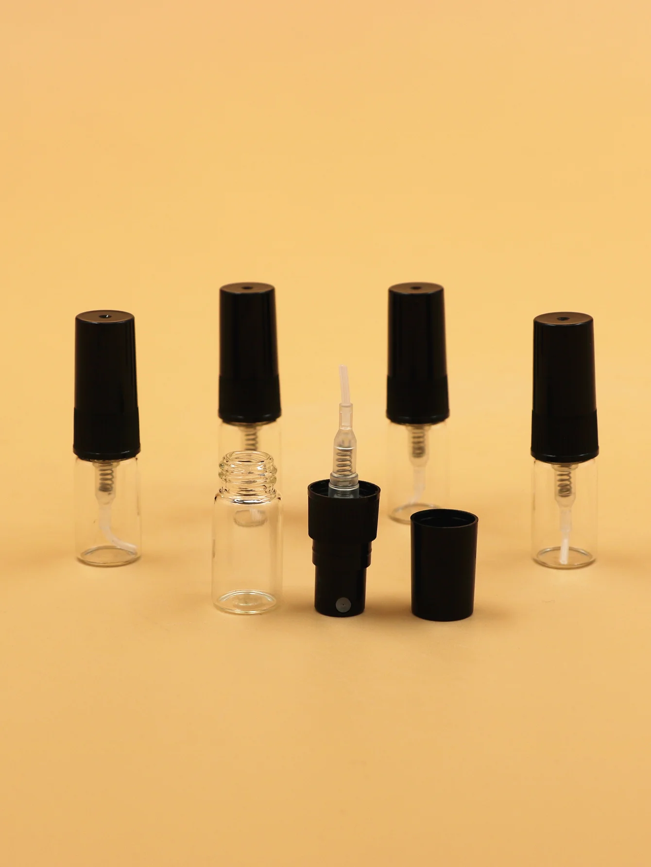 2ml Transparent Glass  Portable Spray Bottles Mini Vails Plastic Black Pump Perfume Bottles Fragrance Diffuser Bottle