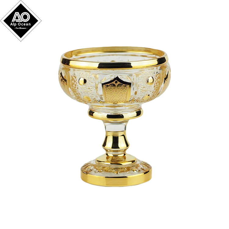 Большая стеклянная чаша классического богемского дизайна с золотым украшением