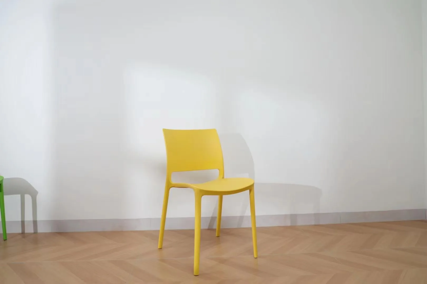 Room furniture designer plastic dining chair for home plastic tables and chairs