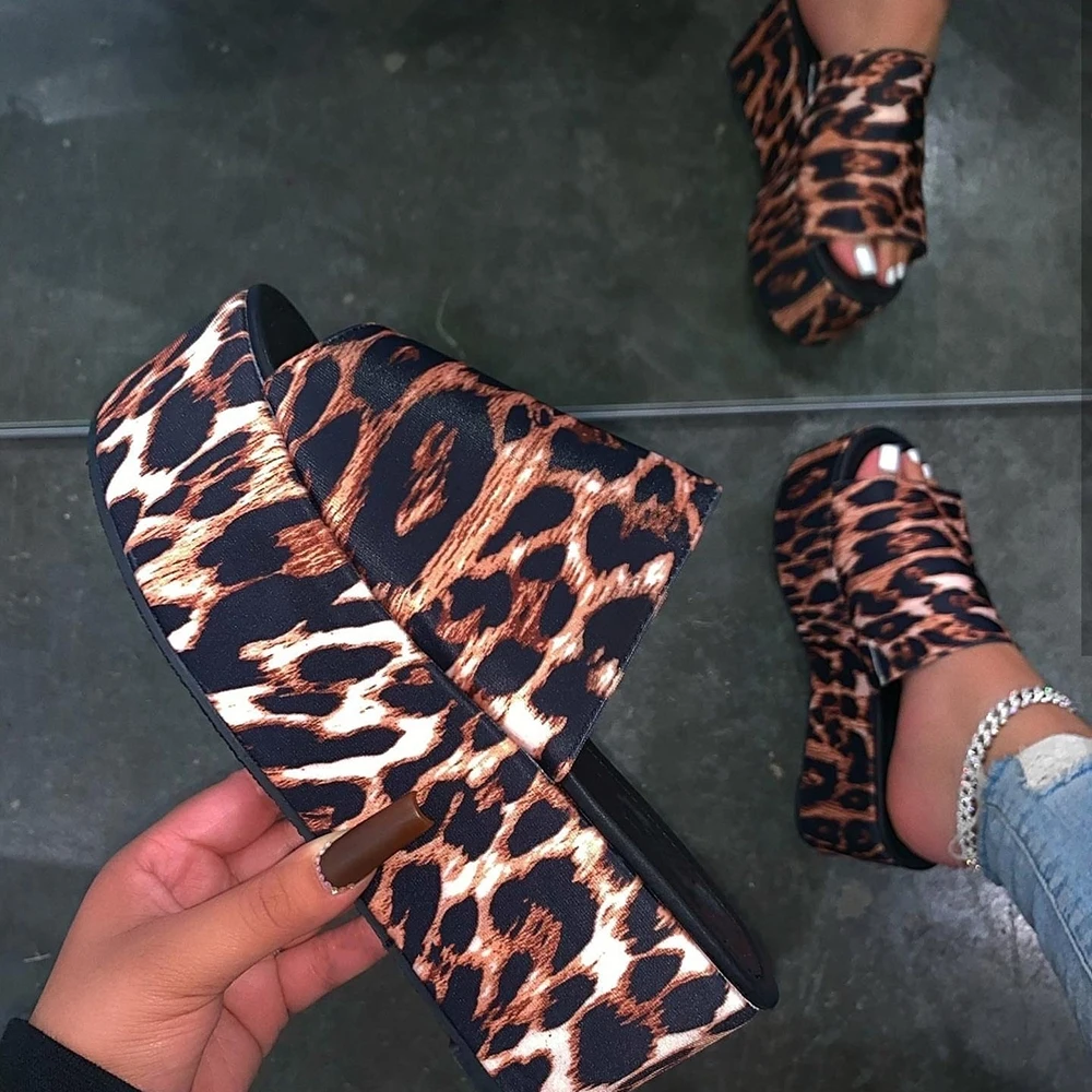 
Hot Sale Slides Popular Casual Shoes Leopard Slippers With Platforms 