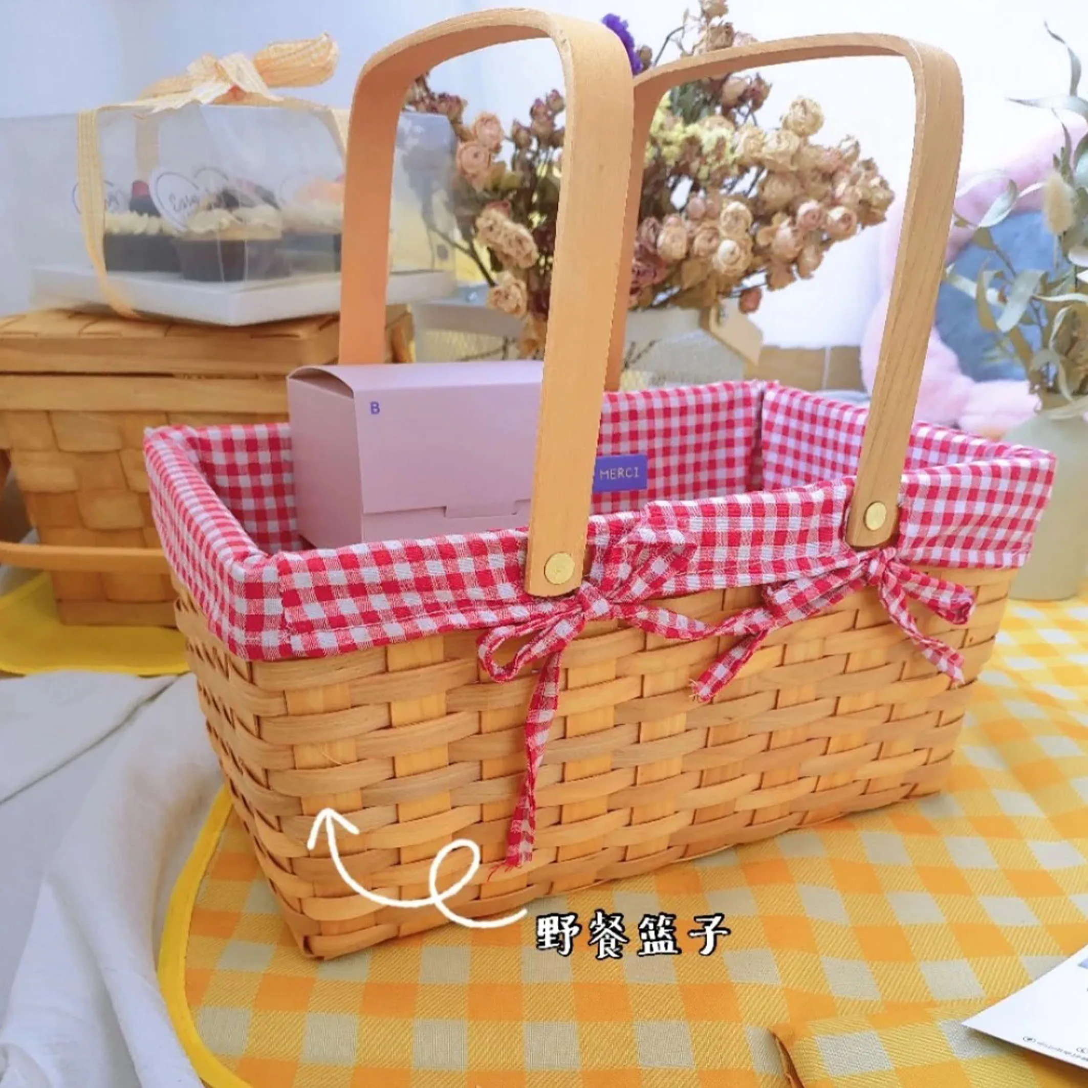 New Design Handmade Nature Rattan Rectangle Wicker Willow Customized Picnic Basket Hamper Set With Lid For 4 Person
