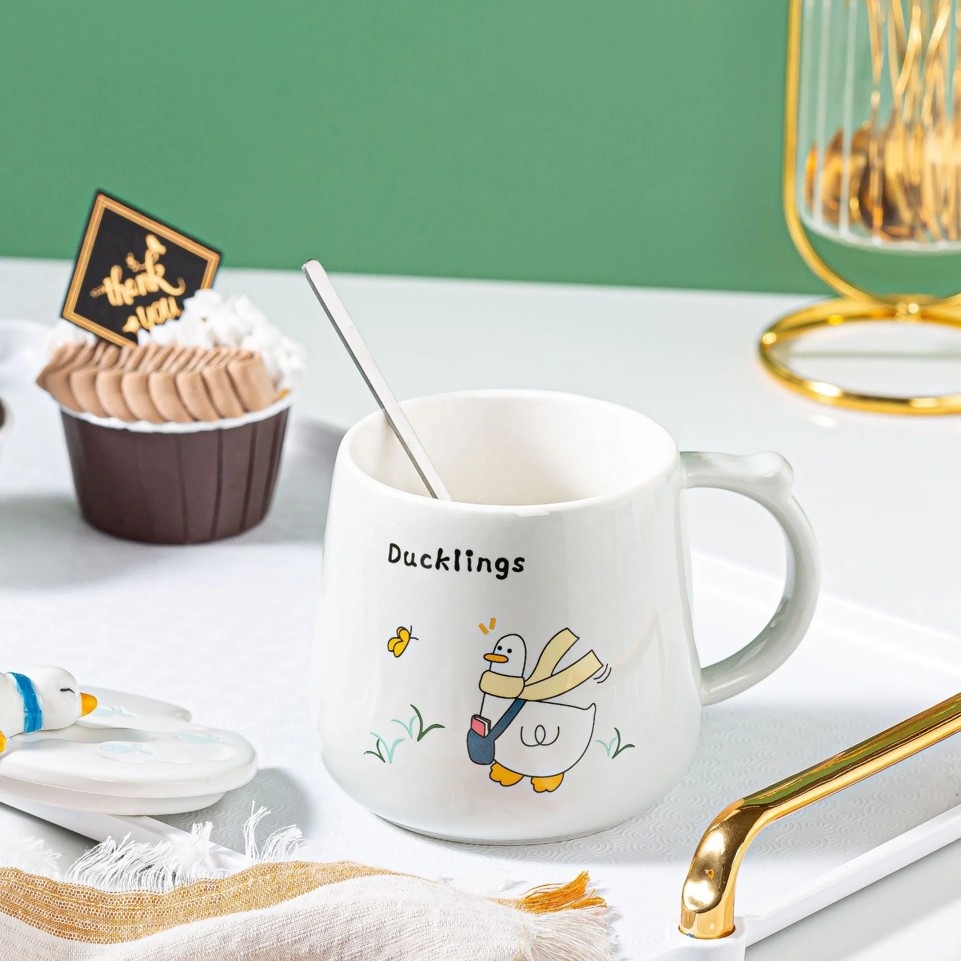 Hot Selling Cute Lovely Chinese Lazy Duck Ceramic Coffee Ducky mugs cups with Lid And Spoon