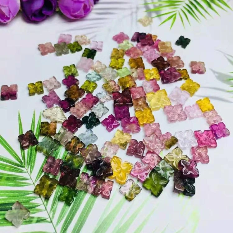 Wholesale crystal quartz tourmaline small exquisite tourmaline carving four clover small
